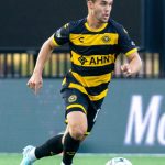 article image - Hometown hero Mertz staying with Hounds